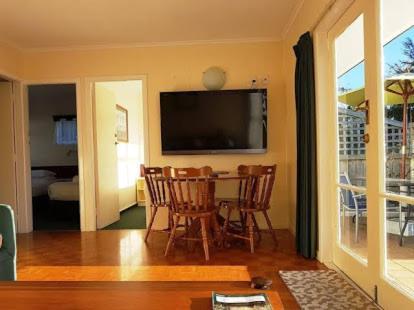 Rainbow Point Motel Taupo Exterior photo